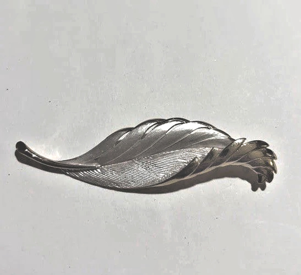 Vintage Pastelli Leaf Brooch Jewelry Pin